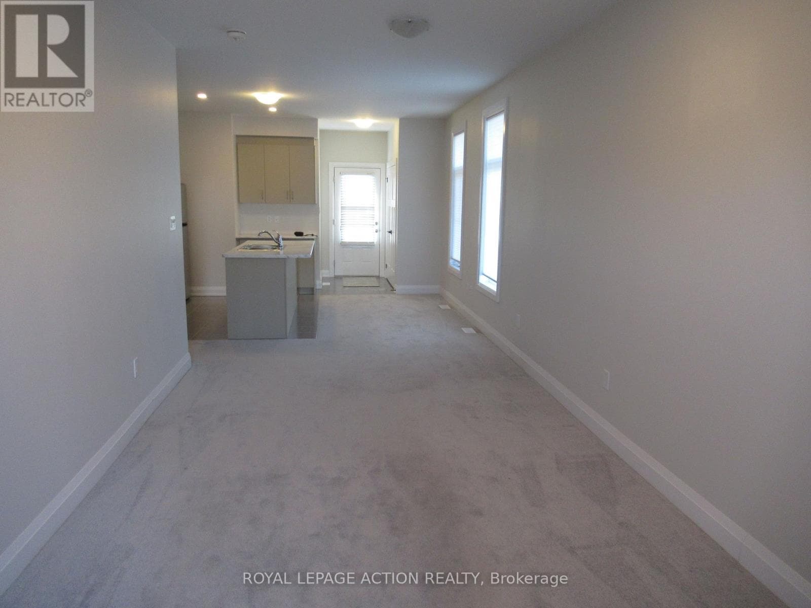 677 PARK Road N Unit# 18 — photo 3