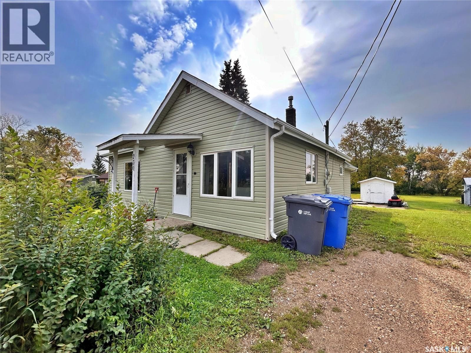 230 Railway AVENUE W — photo 2