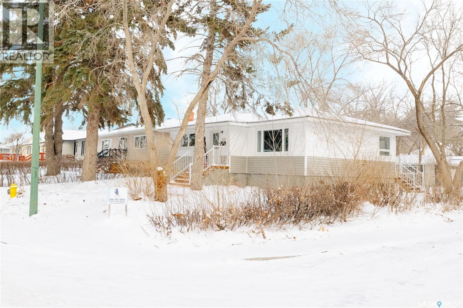 1379 MINTO STREET — photo 3