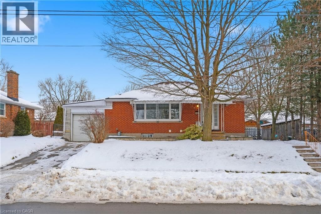 13 RIDGEWOOD AVENUE — photo 2