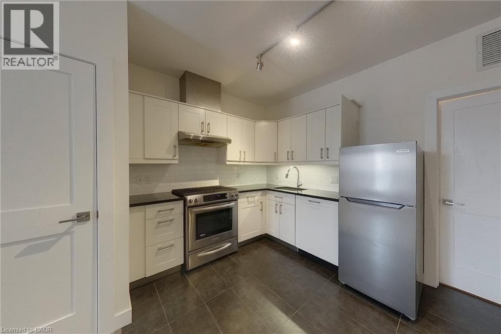 30 MAIN STREET — photo 5