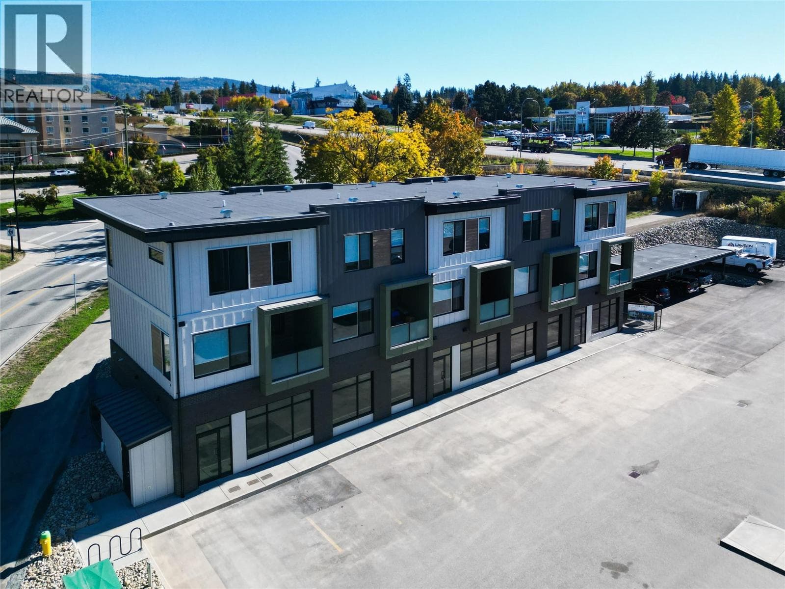 2110 11 Avenue NE Unit# B102 — photo 5