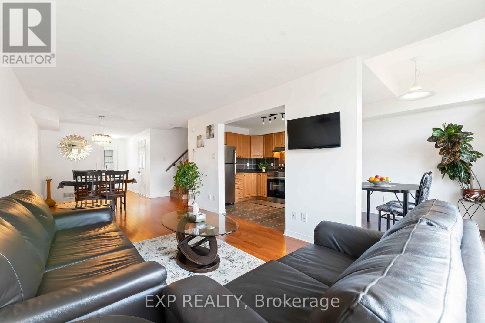 438 HARESFIELD COURT — photo 5