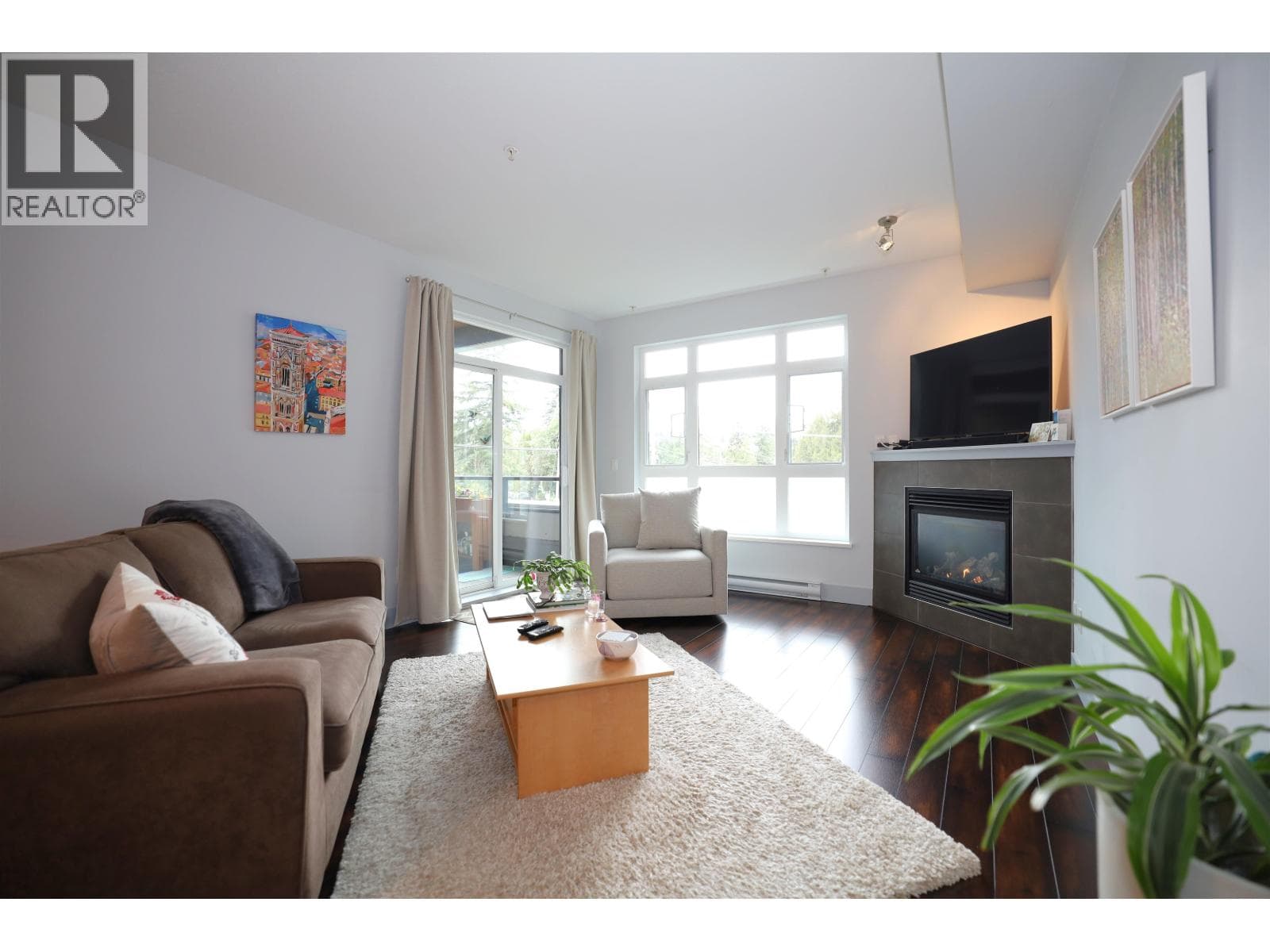 209 5682 WHARF AVENUE in 