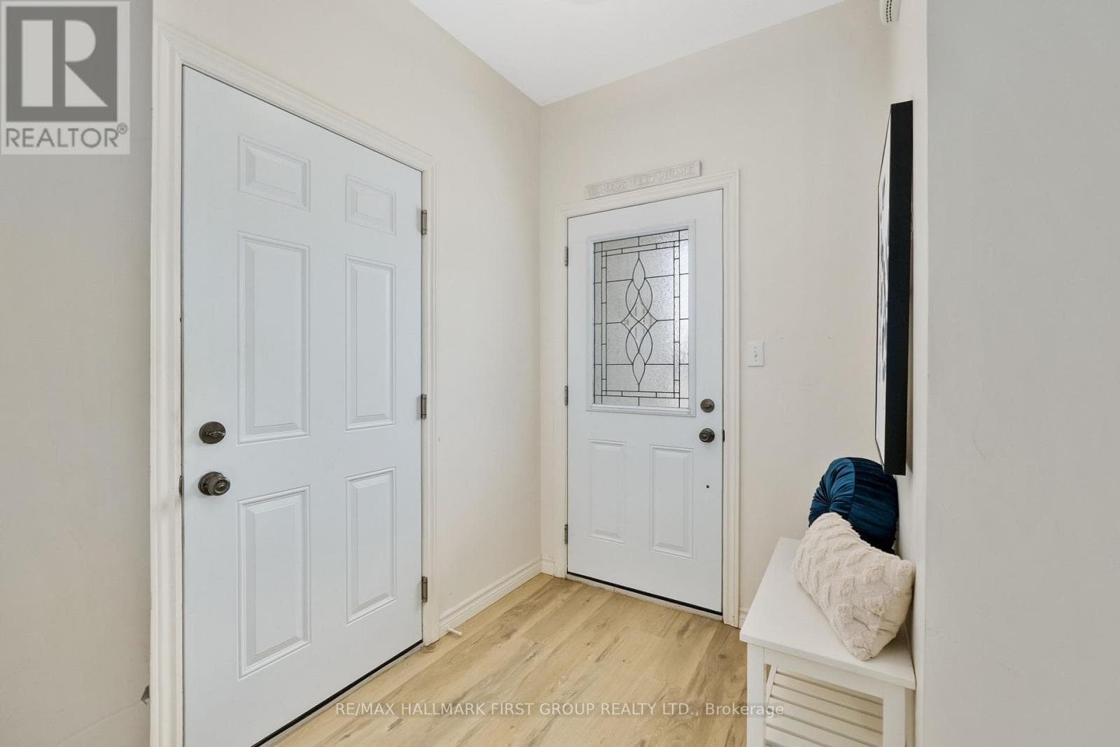 203 - 17 GEORGE COURT — photo 5
