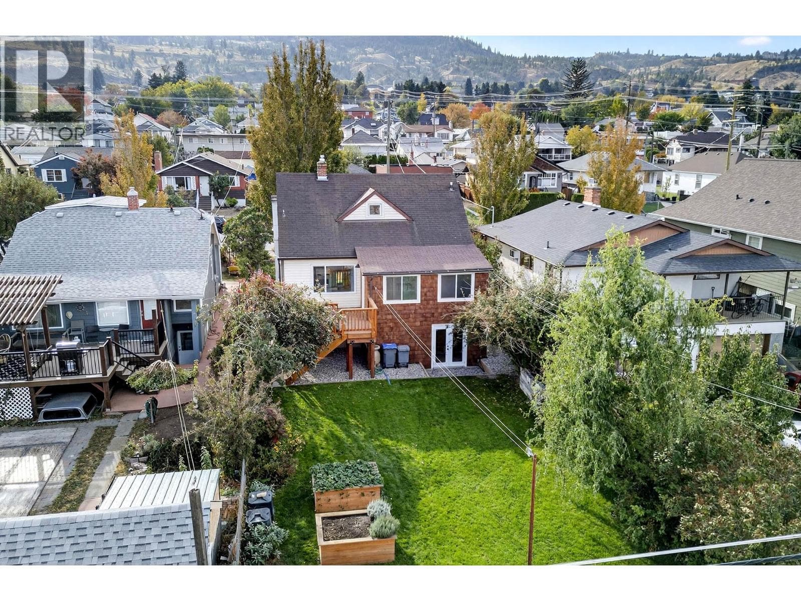 936 NICOLA STREET — photo 3