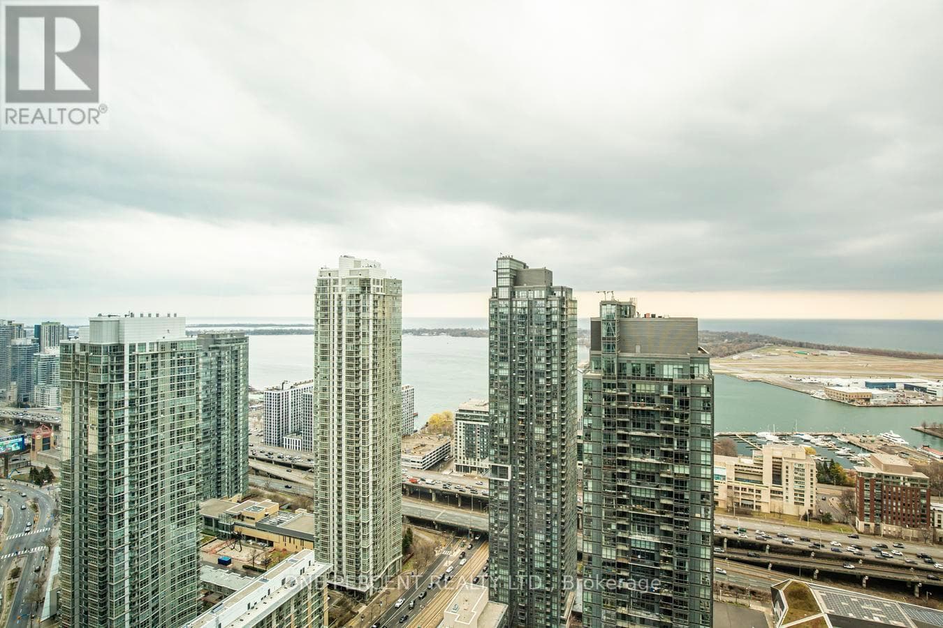 5007 - 25 TELEGRAM MEWS in Harbourfront-CityPlace