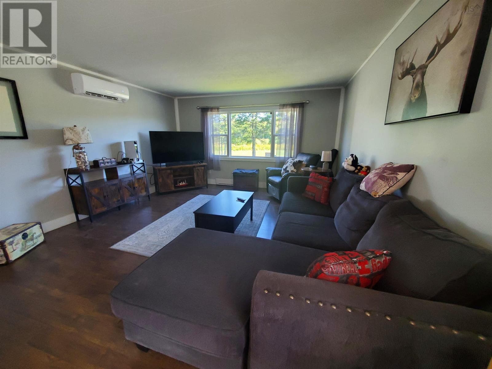 1410 DUCK POND DRIVE — photo 2