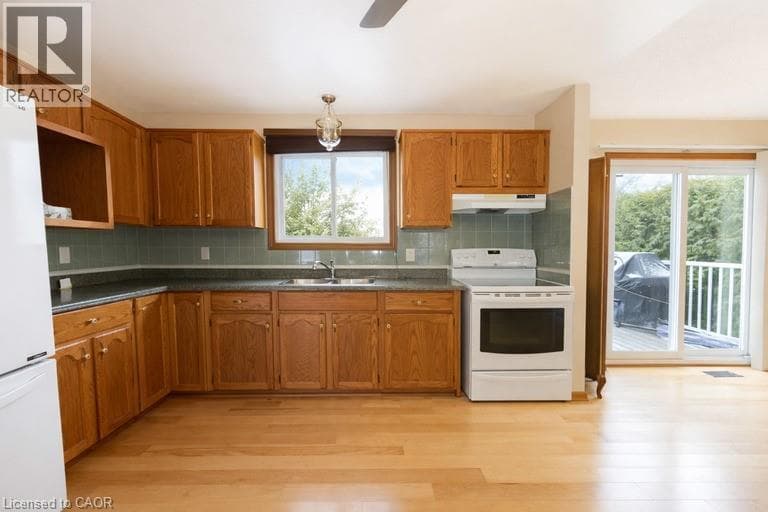 18 ROSS STREET — photo 2