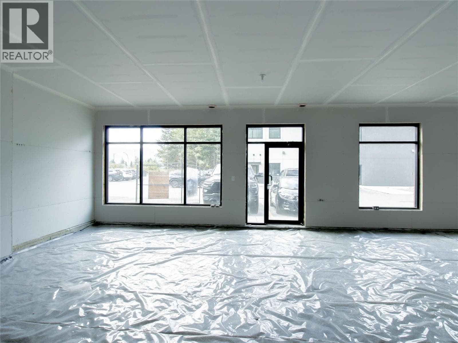 2110 11 Avenue NE Unit# B103, Interior REALTORS® — photo 4
