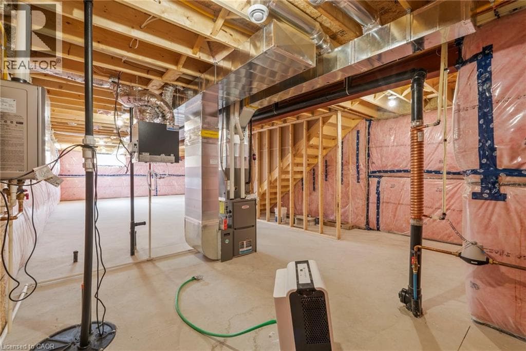 380 HAWTHORNE STREET — photo 3