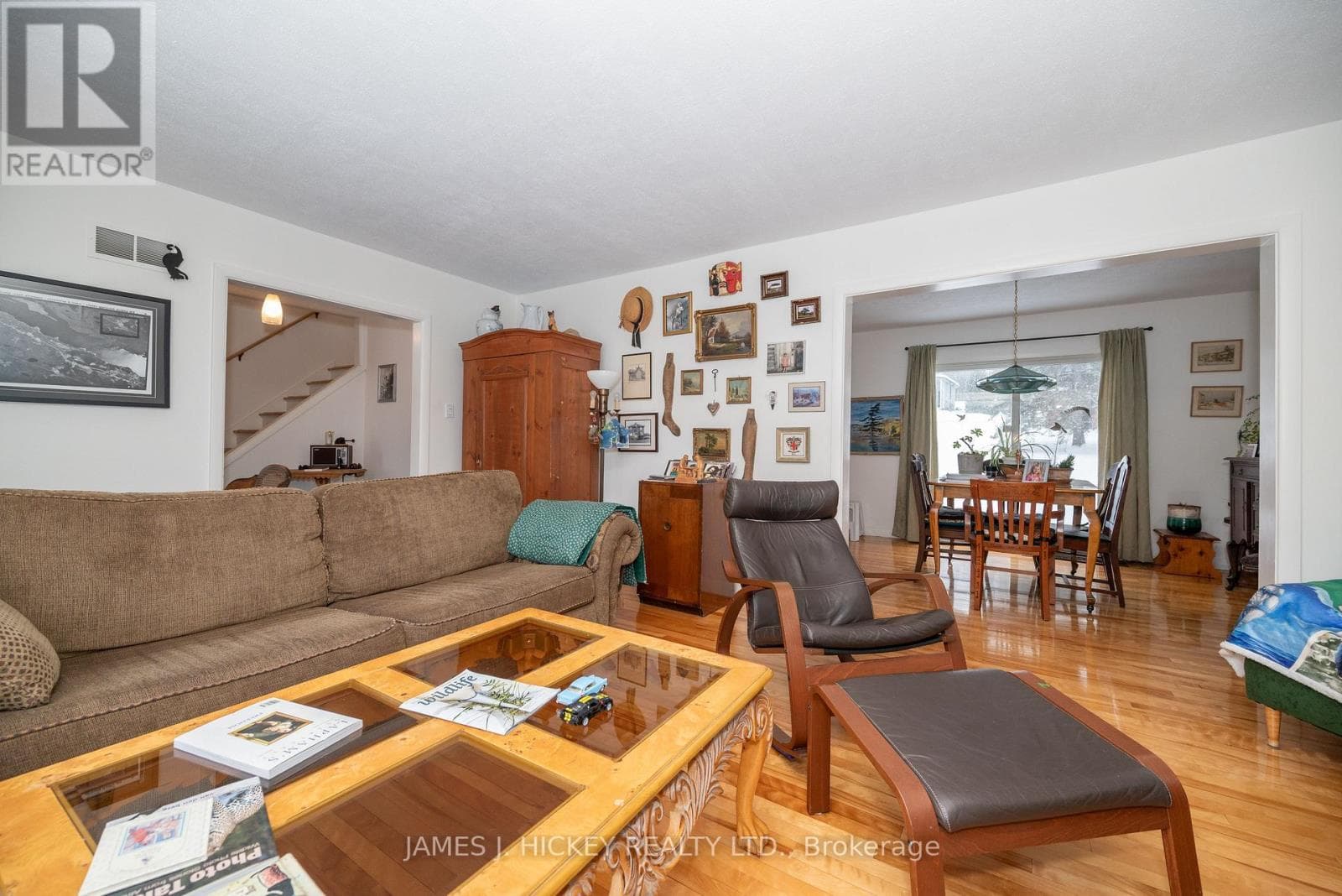8 TWEEDSMUIR PLAZA — photo 4