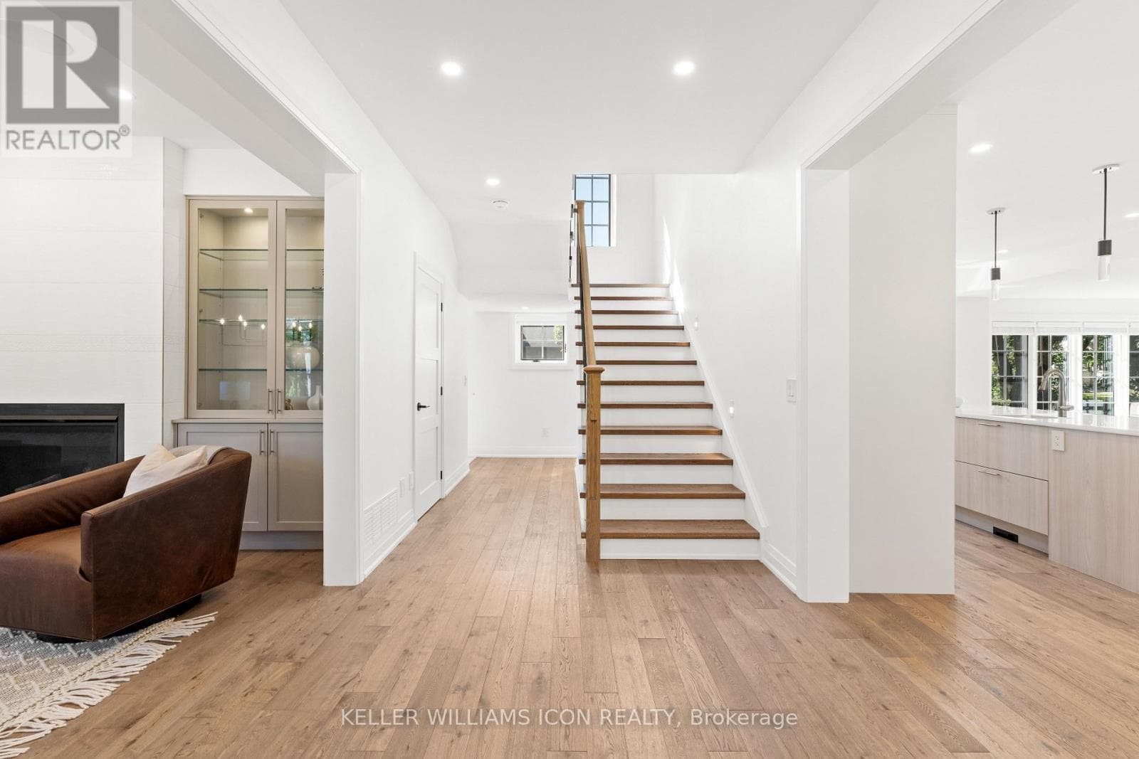 320 HILLCREST ROAD — photo 5