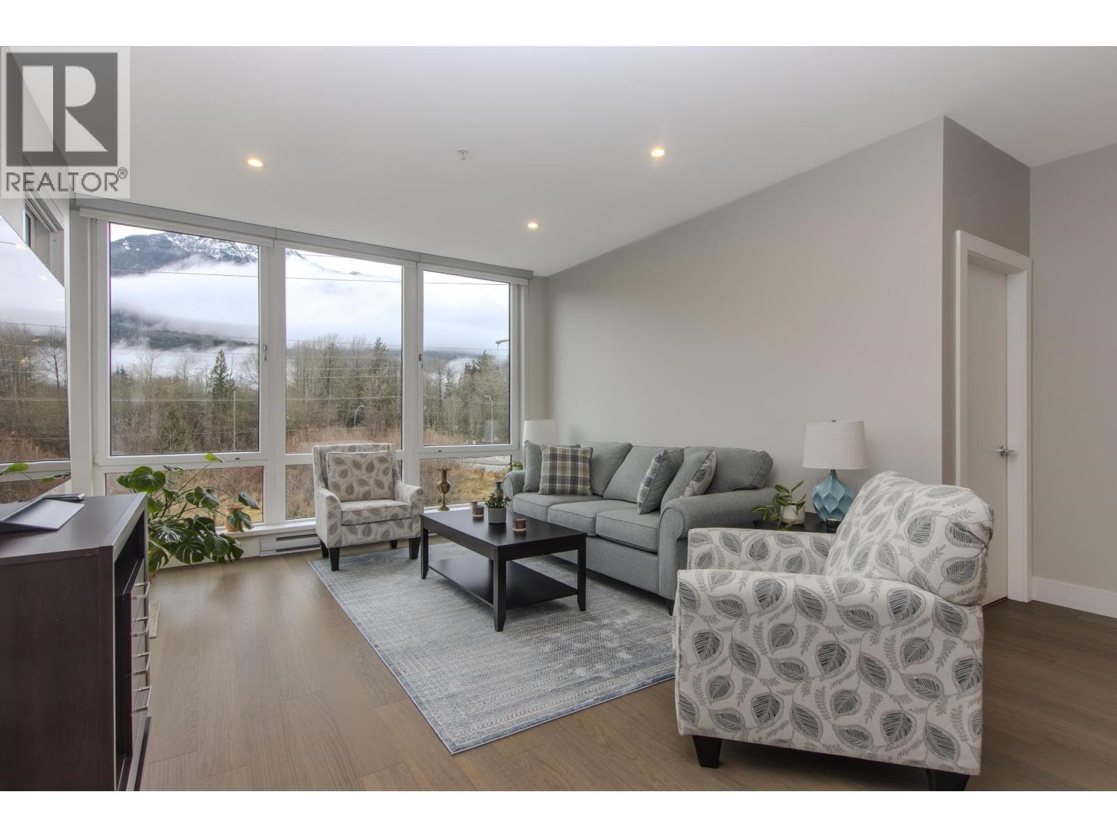 202 1870 DOWAD DRIVE — photo 5