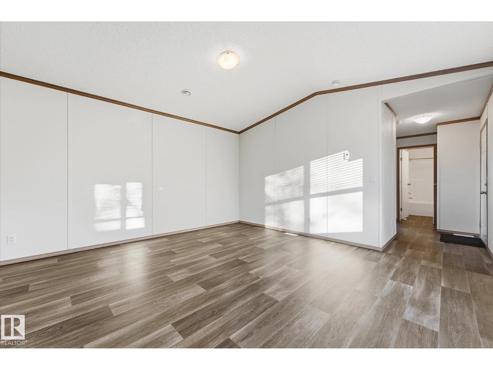 242 305 Calahoo Road — photo 5