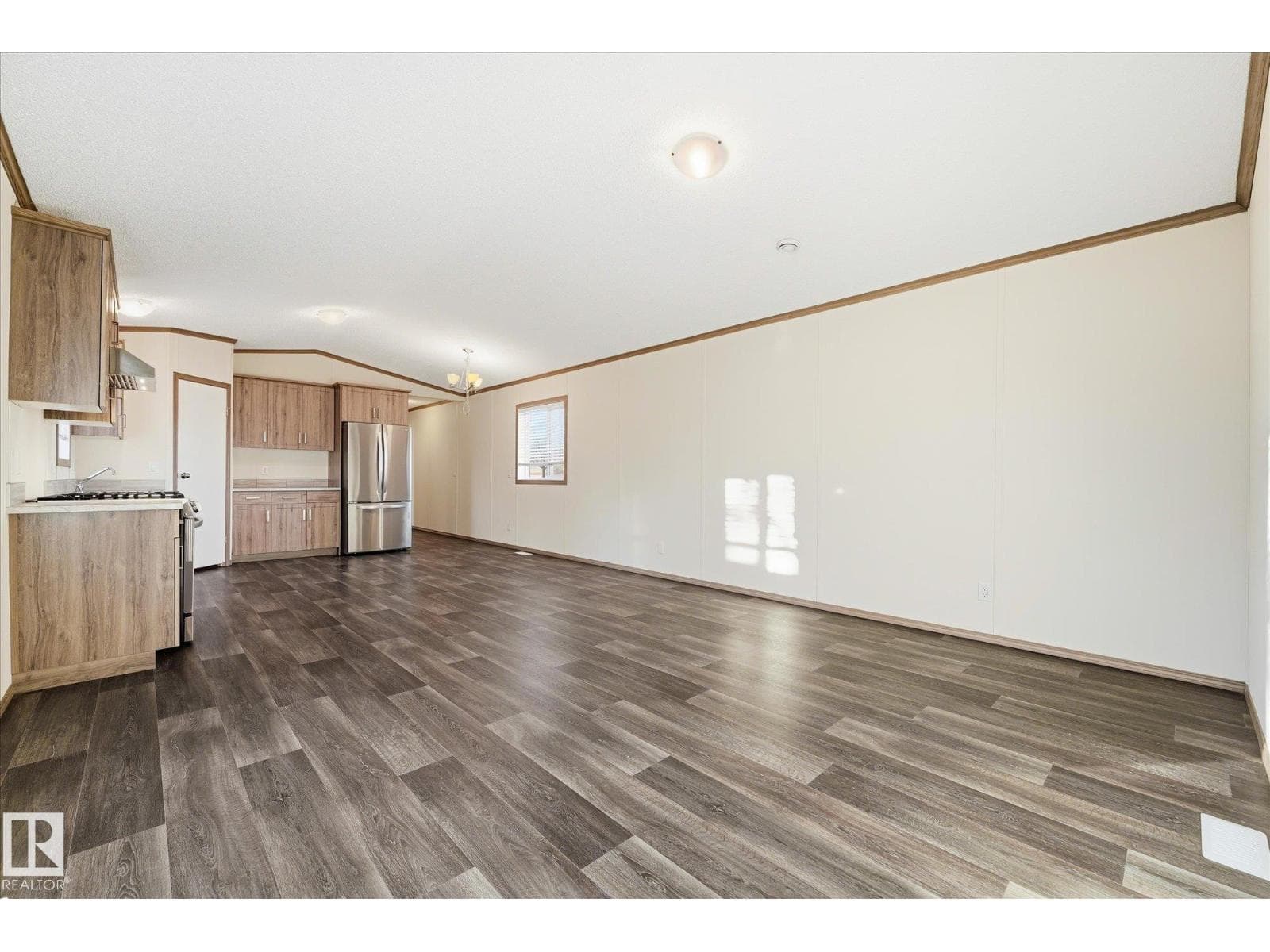 242 305 Calahoo Road — photo 3