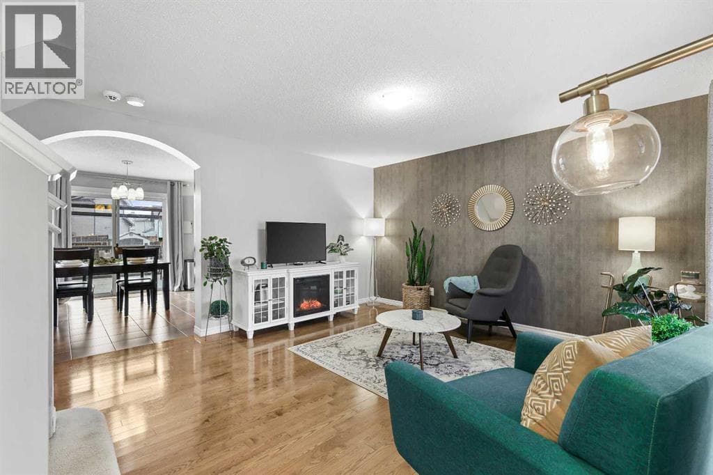 25 McKinnon Street NW — photo 4