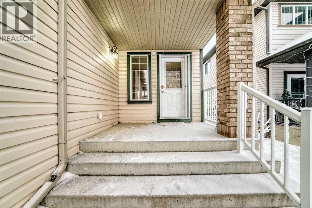 340 MORNINGSIDE CRESCENT SOUTHWEST — photo 4