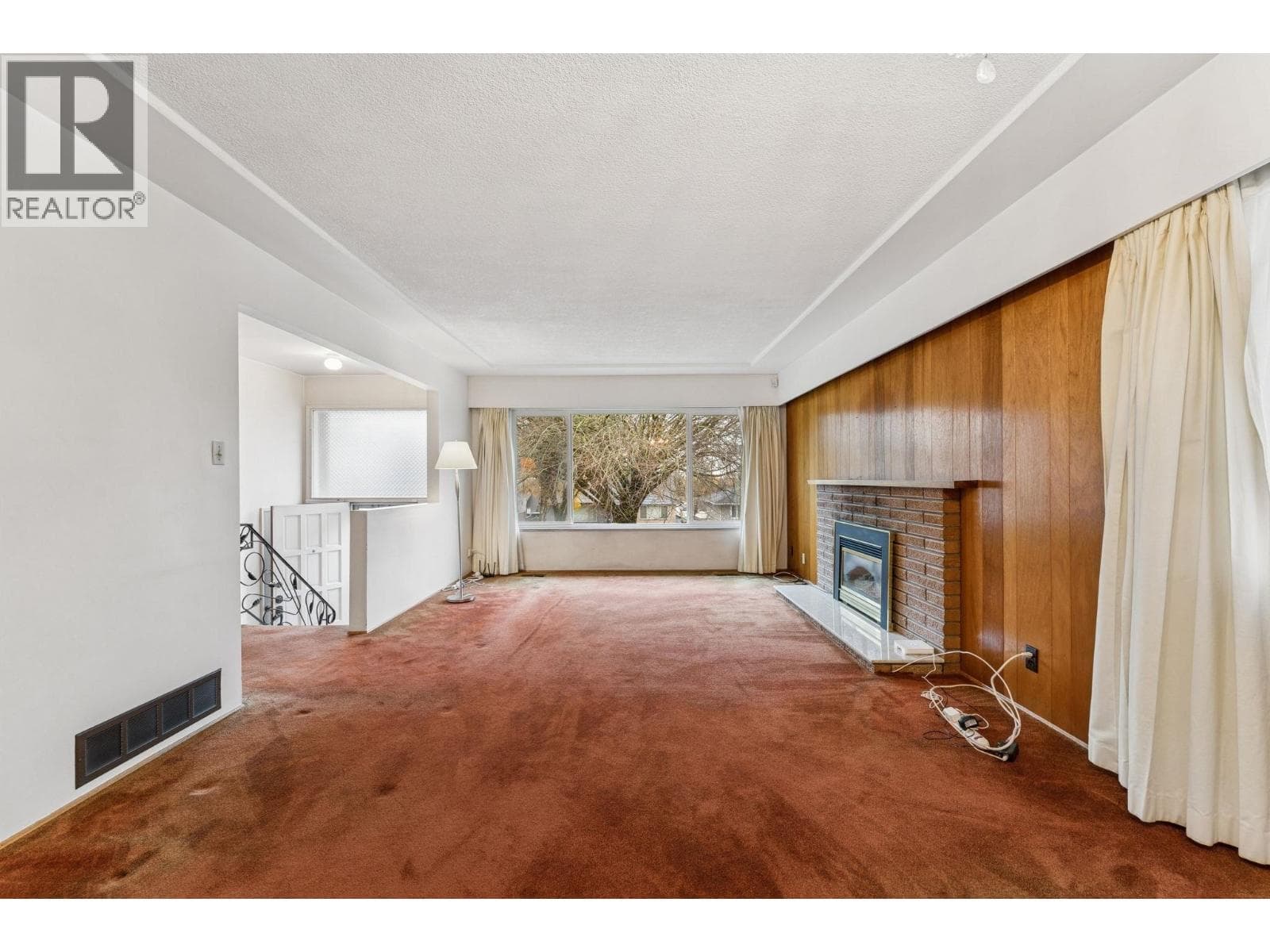1521 EAST 64TH AVENUE — photo 4