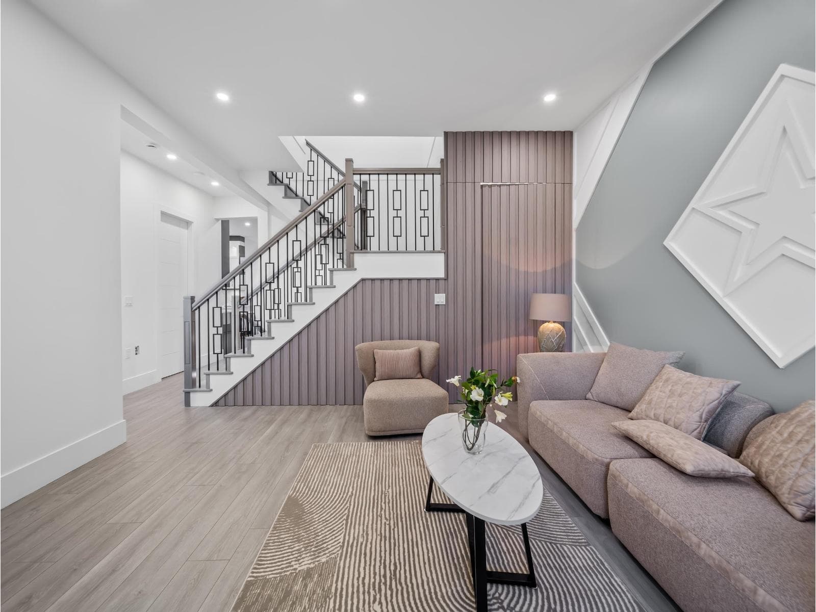 9885 HUCKLEBERRY DRIVE — photo 2