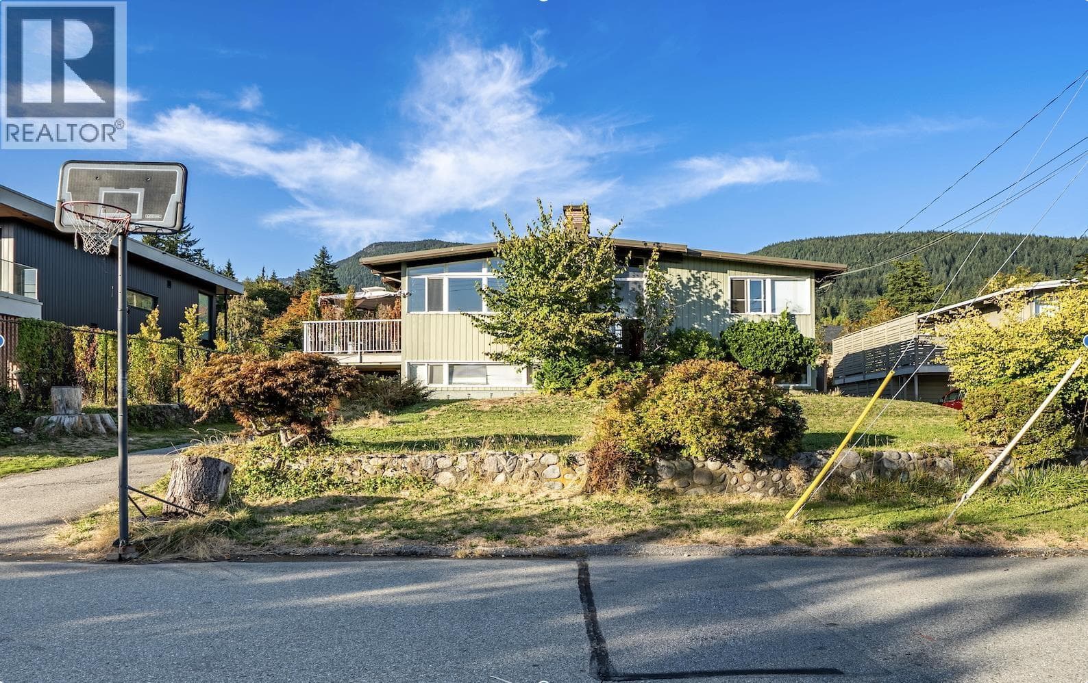 622 CROYDON PLAZA in North Lonsdale Delbrook