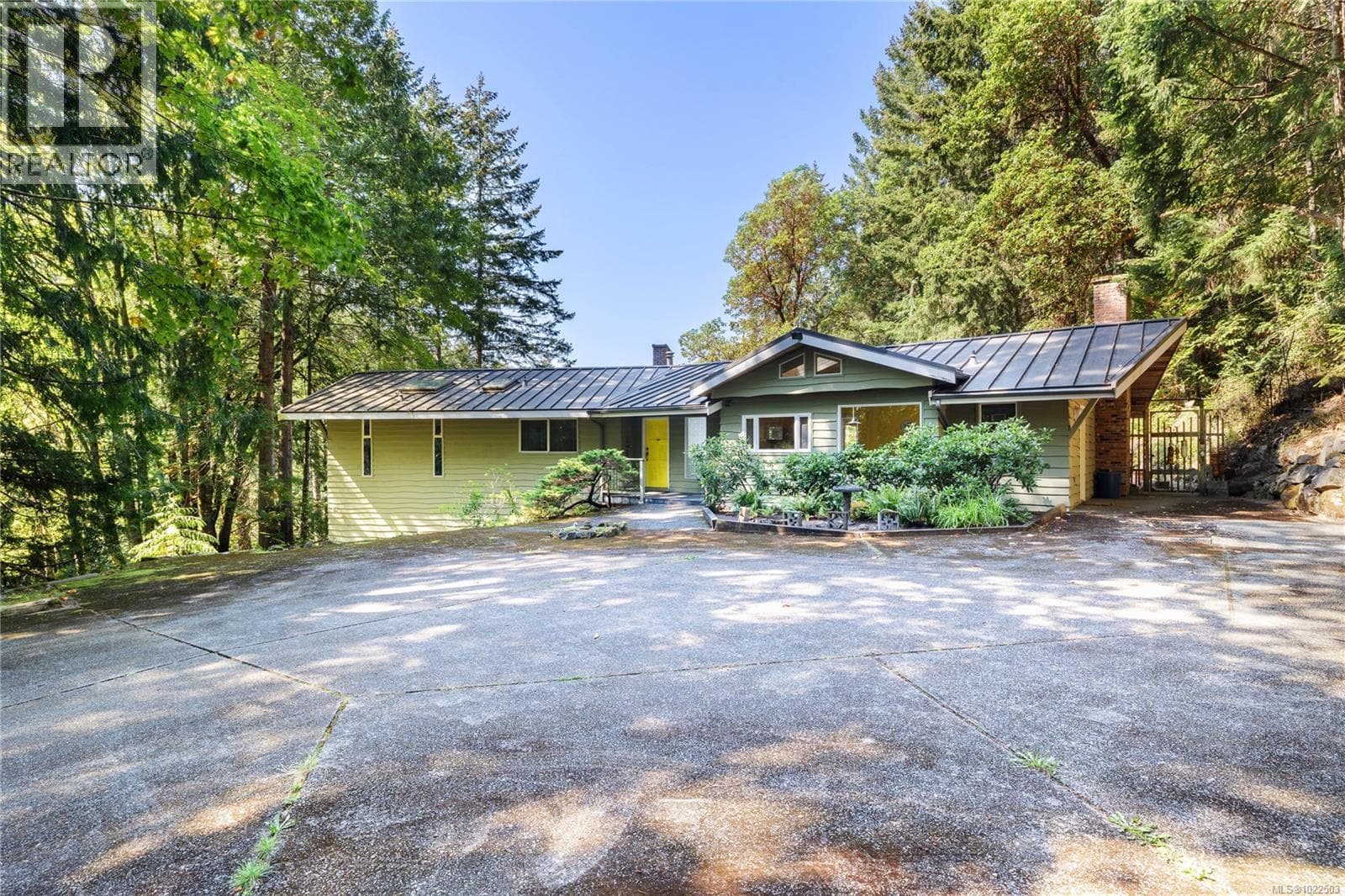 212 Sunset Dr, Victoria — photo 3