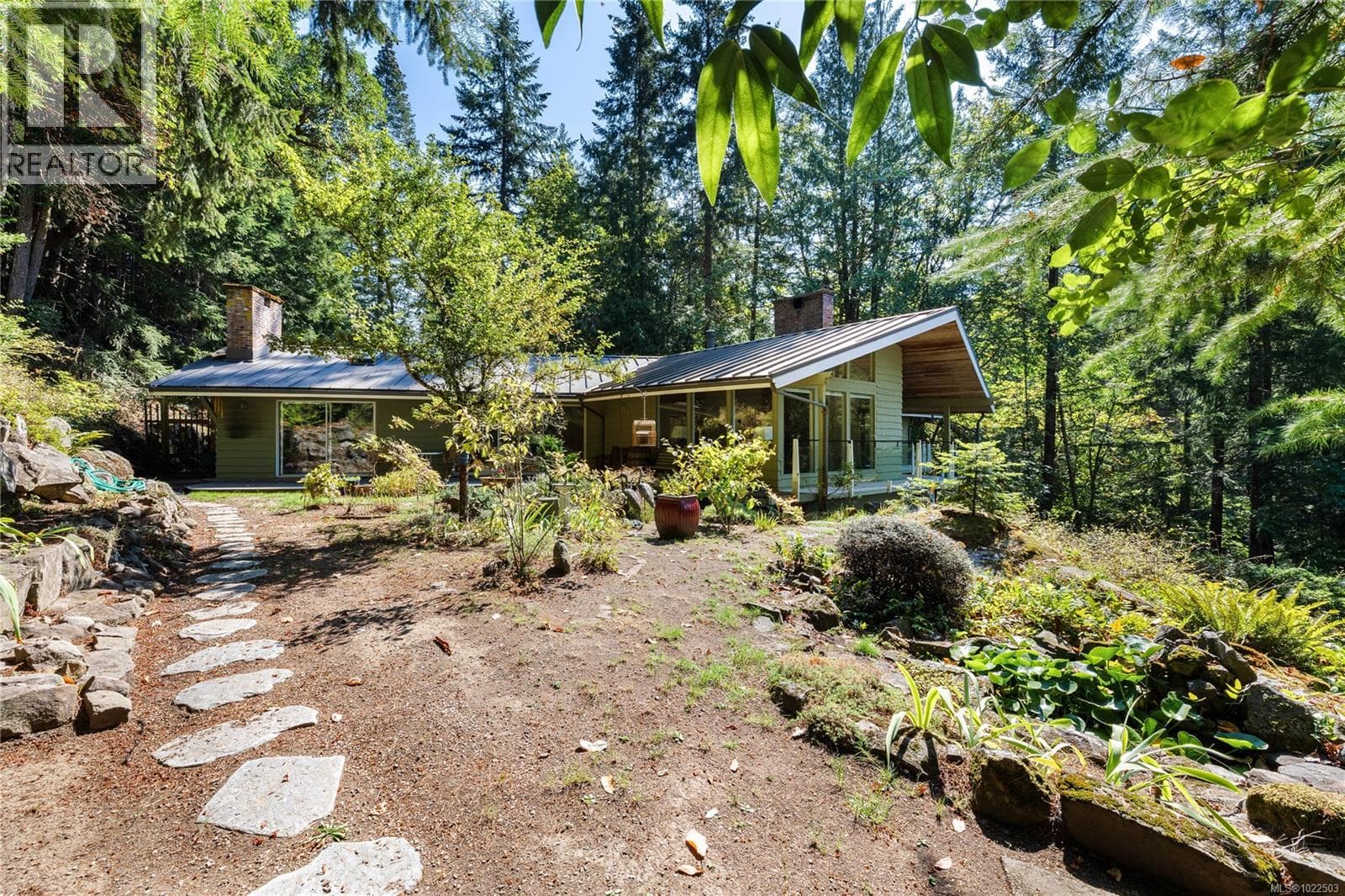 212 Sunset Dr, Victoria — photo 4
