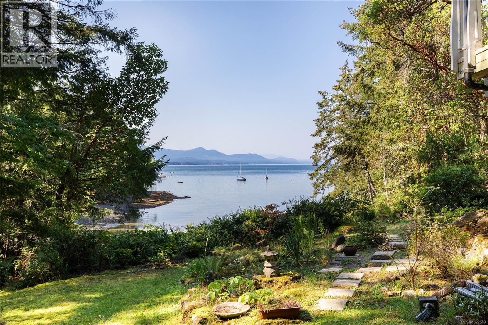 212 Sunset Dr, Victoria — photo 5