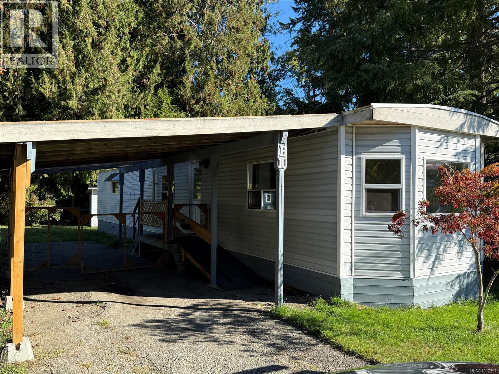 10B 1120 Shawnigan-Mill Bay Rd in 