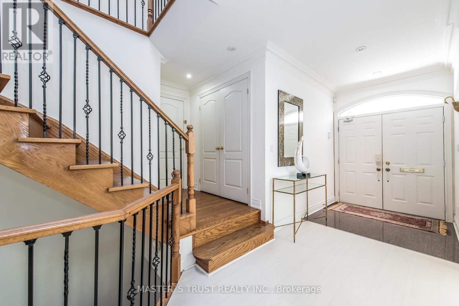 242 EMPRESS AVENUE — photo 4