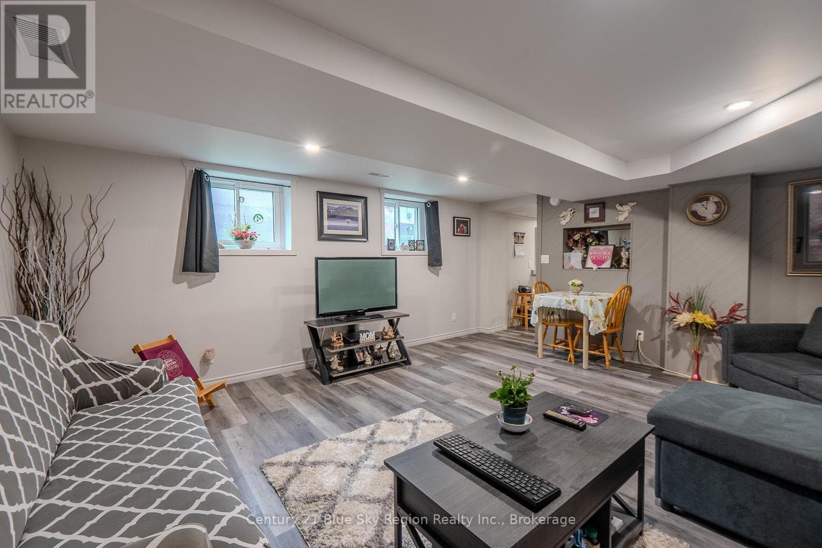 242 PRINCESS STREET EAST — photo 4