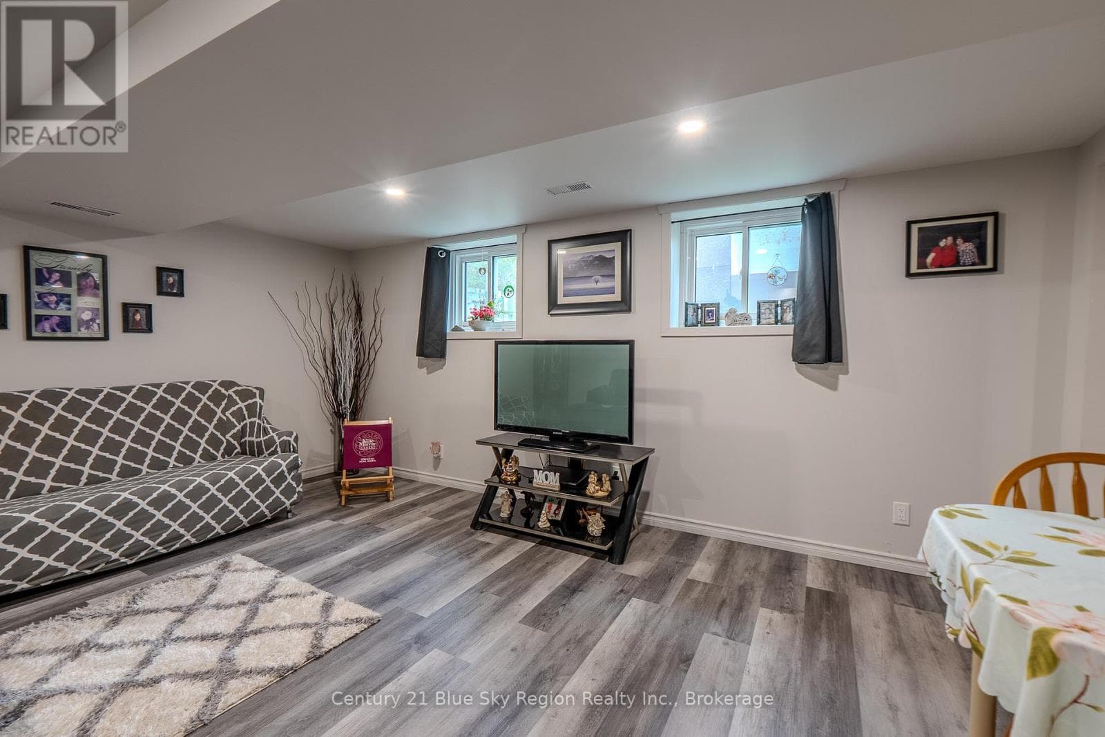 242 PRINCESS STREET EAST — photo 5