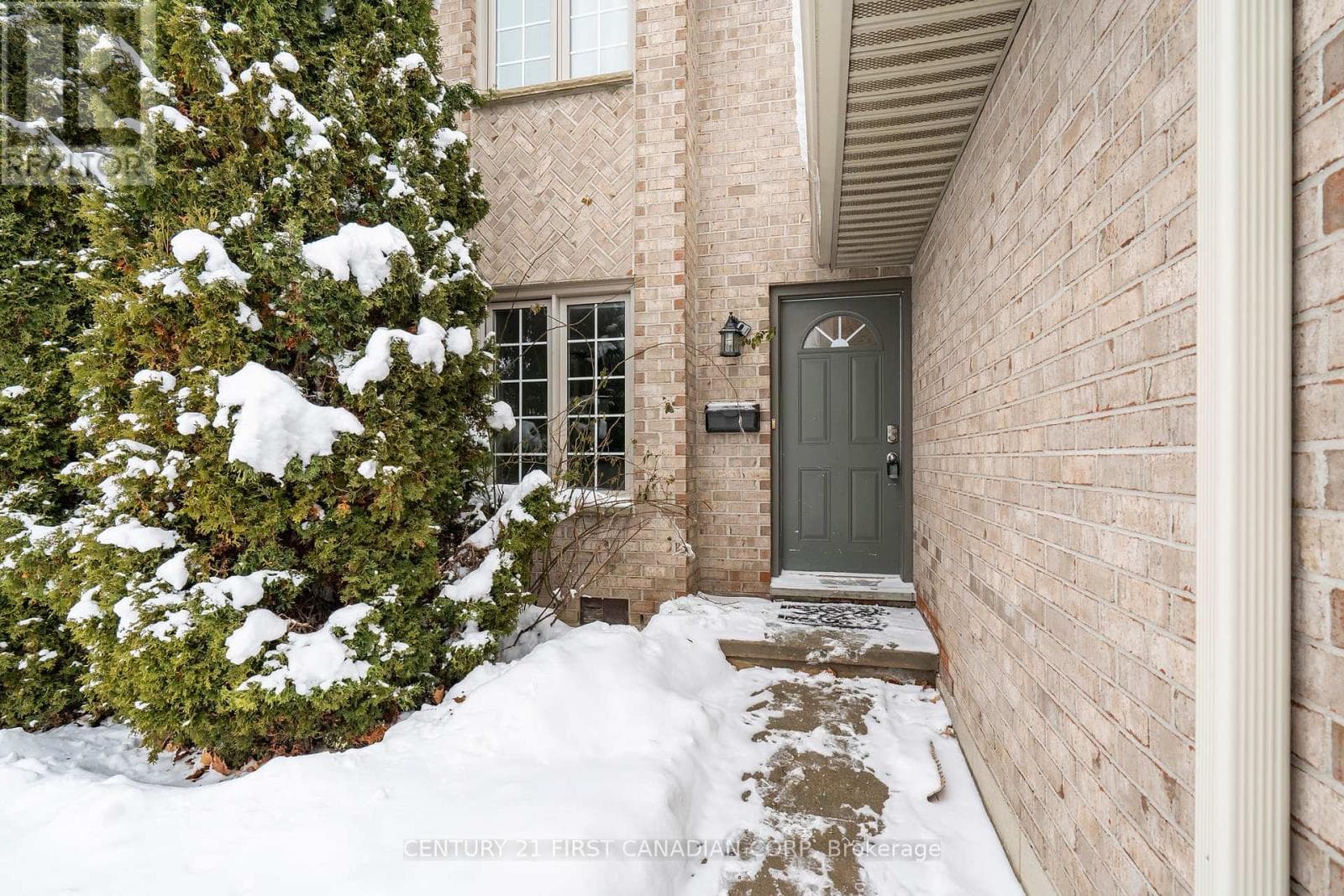 17 - 340 AMBLESIDE DRIVE — photo 3