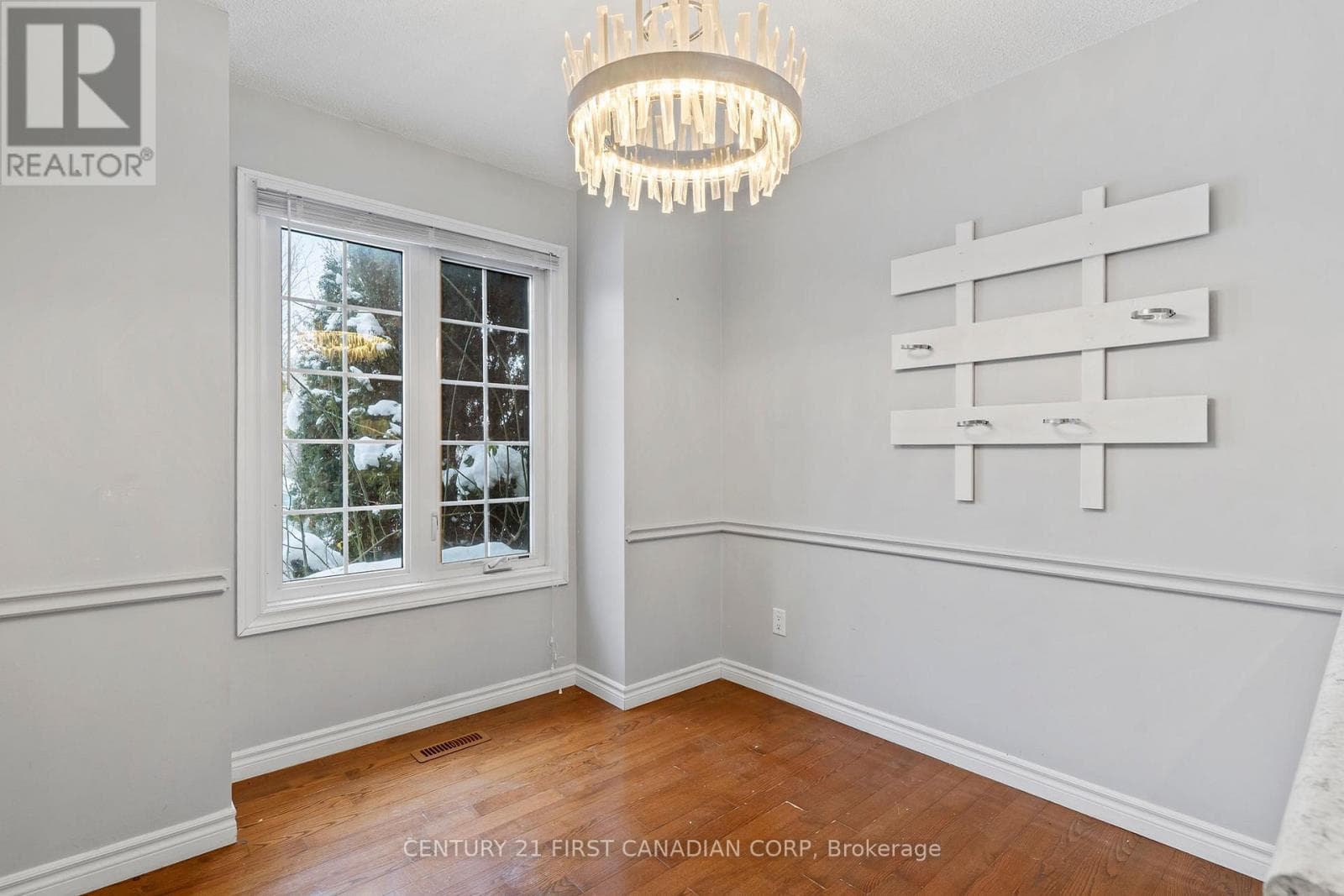 17 - 340 AMBLESIDE DRIVE — photo 5