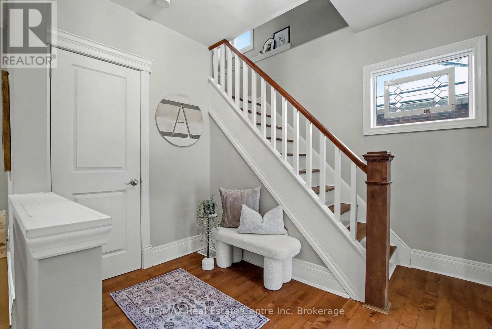 15 STULL AVENUE — photo 4