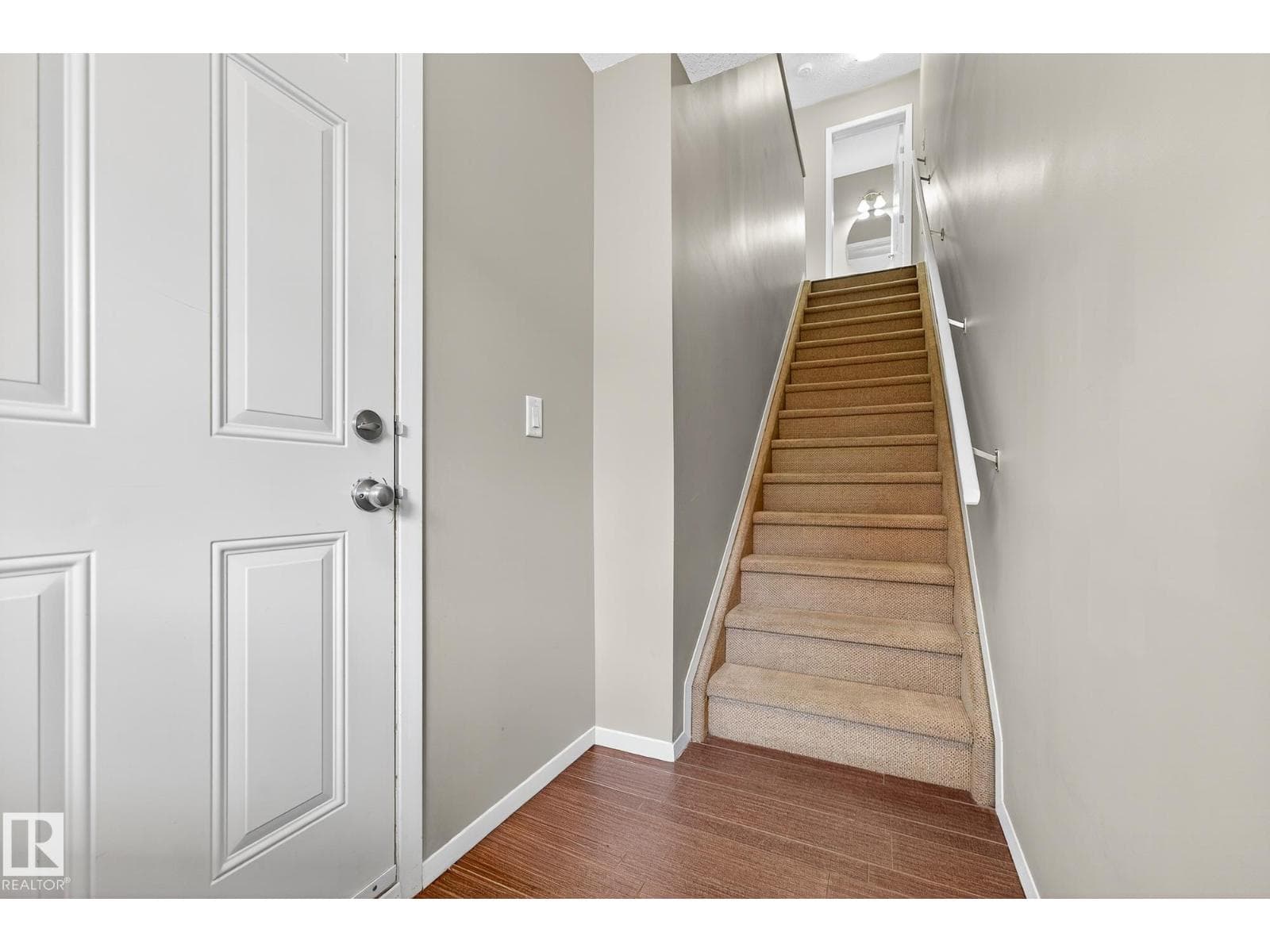 36 3751 12 STREET NORTHWEST — photo 5
