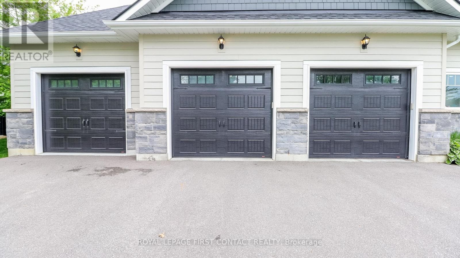 2066 ELANA DRIVE — photo 4
