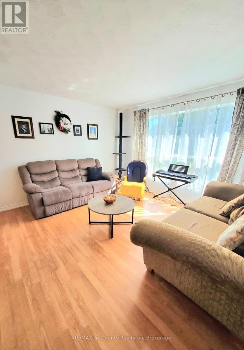 5 ROSEMARIE BOULEVARD — photo 3