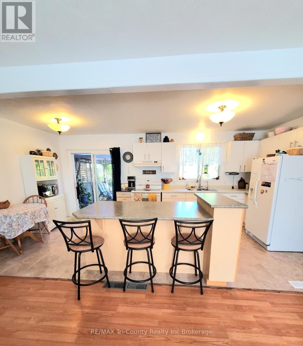 5 ROSEMARIE BOULEVARD — photo 4