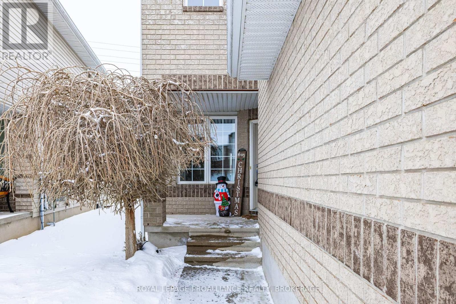2153 SWANFIELD STREET — photo 2