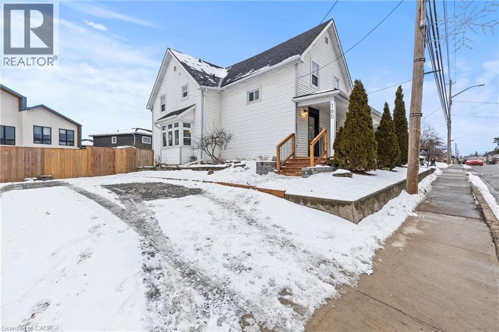 160 ST CATHARINES Street — photo 3