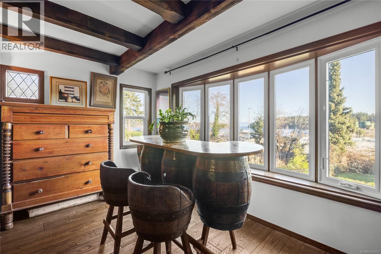 618 BEACH DRIVE — photo 4