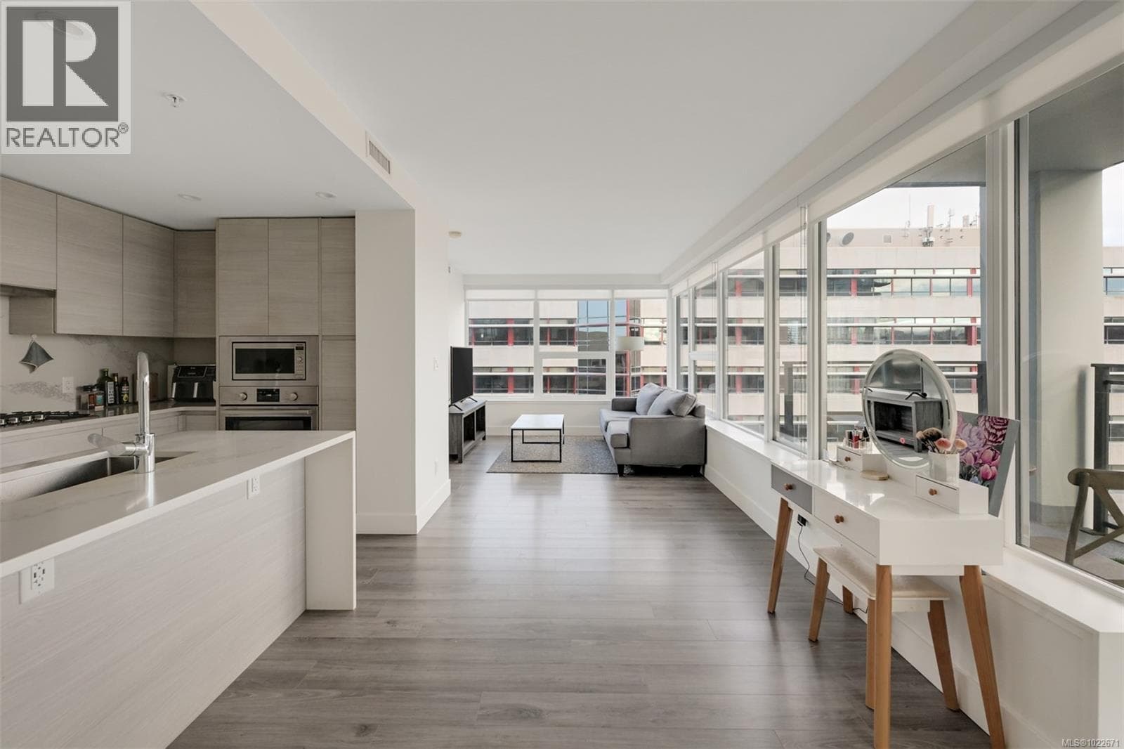 1006 777 Herald St — photo 3