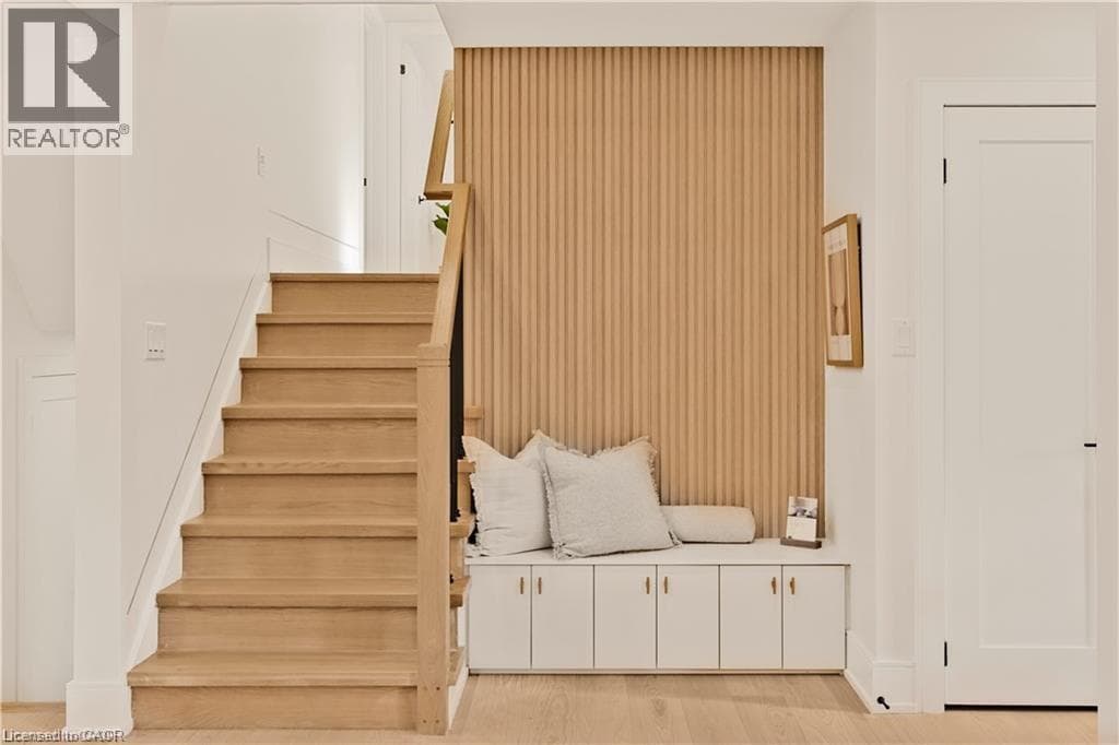257 STRATHCONA DRIVE — photo 4