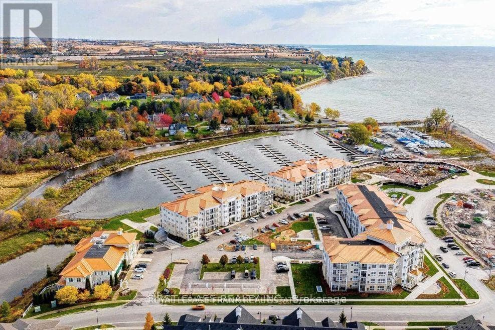 317 - 50 LAKEBREEZE DRIVE in Port Newcastle