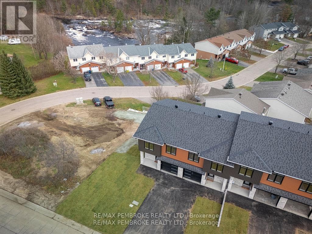11 NORTHBROOK STREET — photo 3