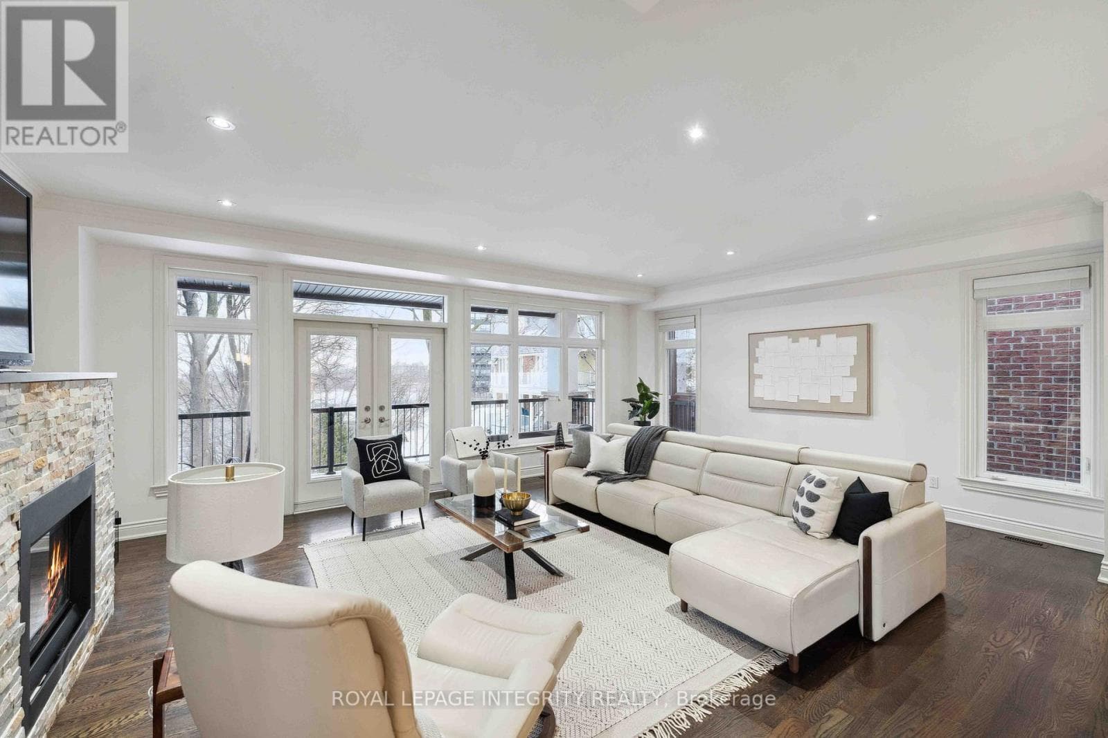 612 BESSERER STREET — photo 3
