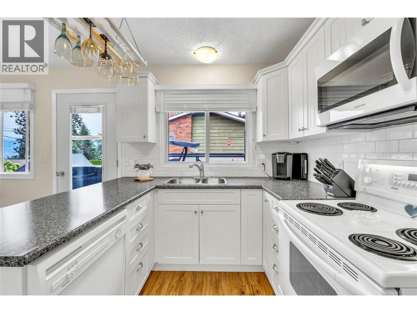 2887 ABERDEEN ROAD, Interior REALTORS® — photo 2