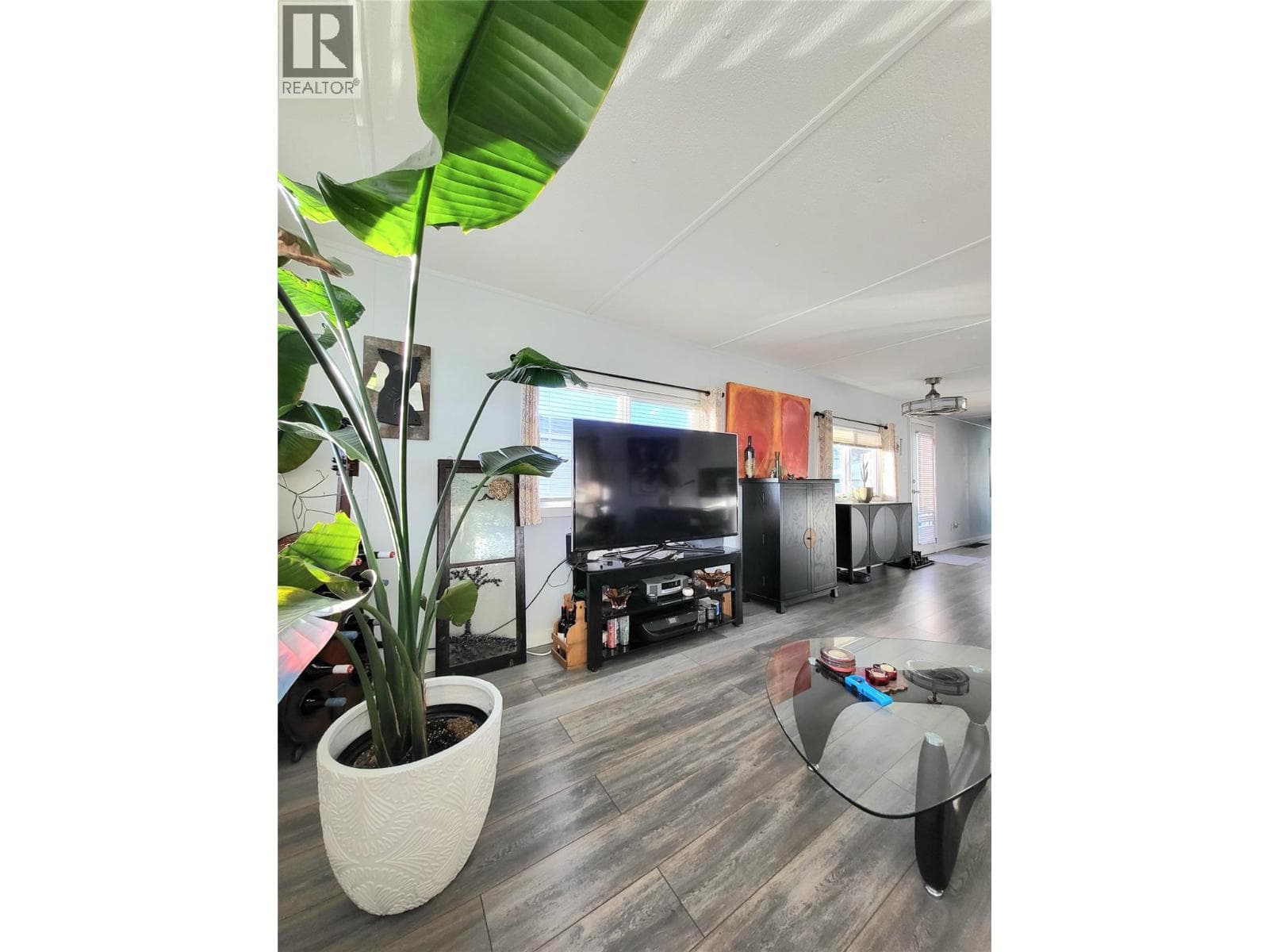 98 Okanagan Avenue Unit# 47, Interior REALTORS® — photo 3