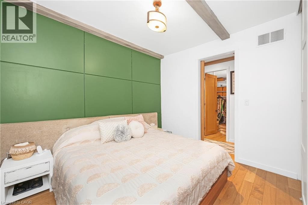 7 FOSTER STREET — photo 5